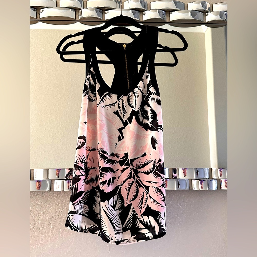 Express tank top Medium Pink/Black/White